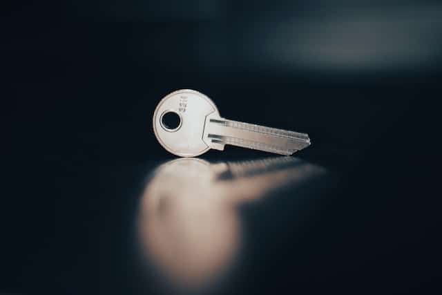 Image of a key.